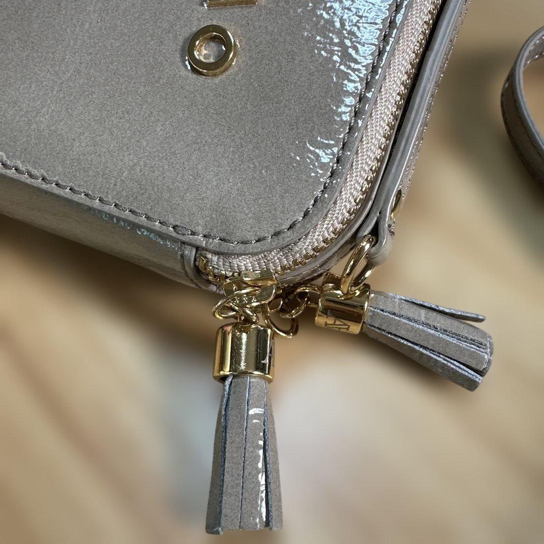 お値下げ美品　ATAO アミュレット お財布ショルダー 3wayパールグレージュ