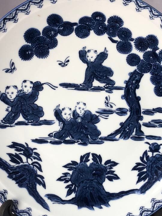 鍋島焼の染付け大皿 稚児絵 直径約30cm