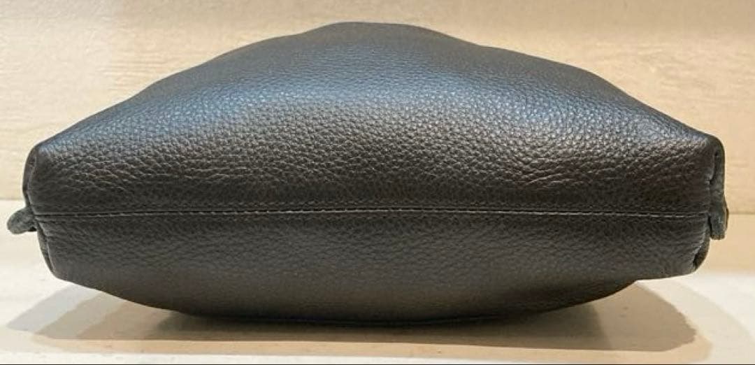 【美品】ear PAPILLONNER バックル巾着ショルダーバッグ　S 黒