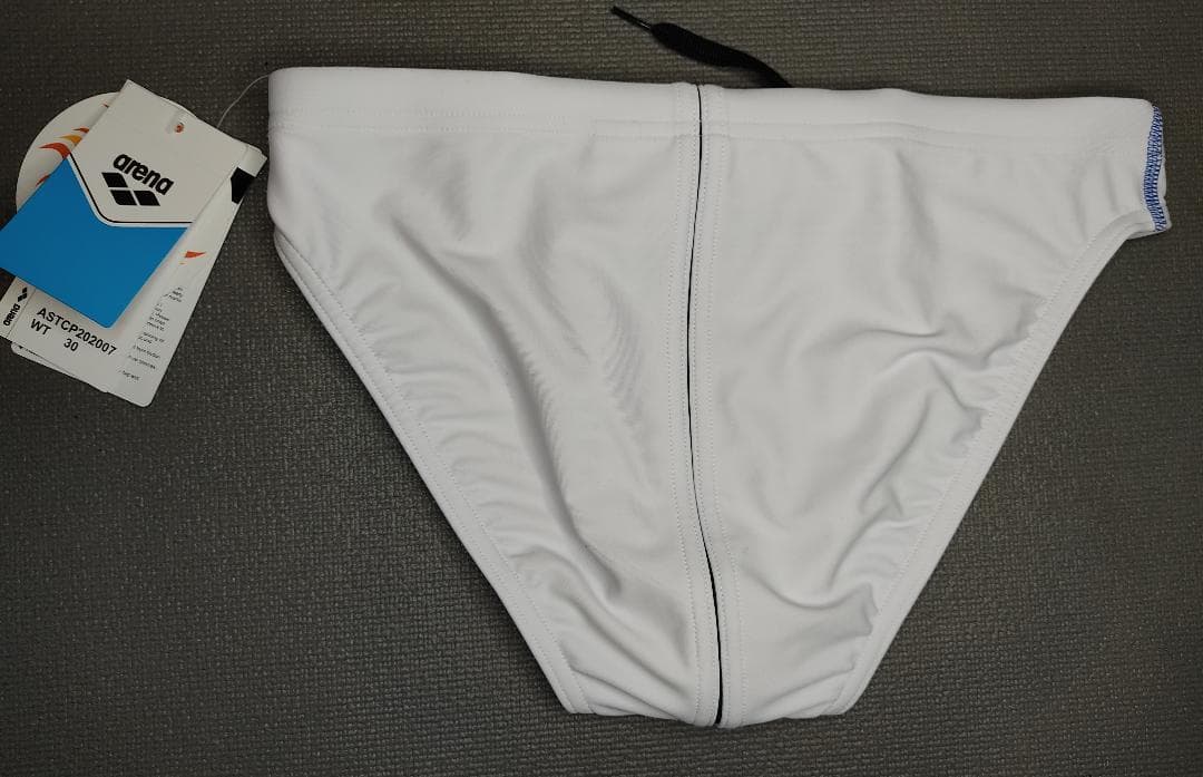 ベスト 【新品】ARENA（アリーナ） 水着 競パン（海外モデル）Mサイズ