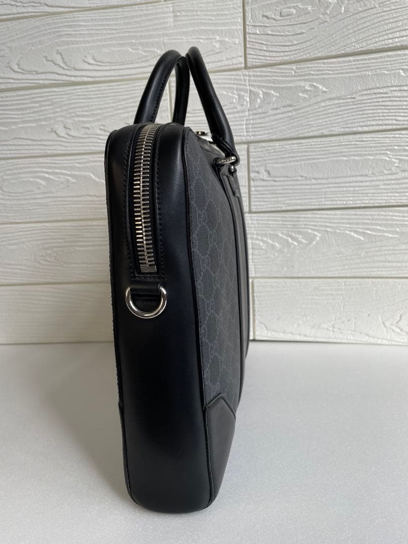 Gucci GGスプリームキャンバス　ビジネスバッグ　ブリーフケース　グッチ