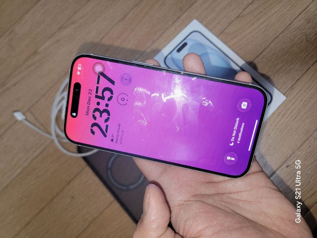 Apple iPhone 15ブルー箱充電器 カバーセットケース