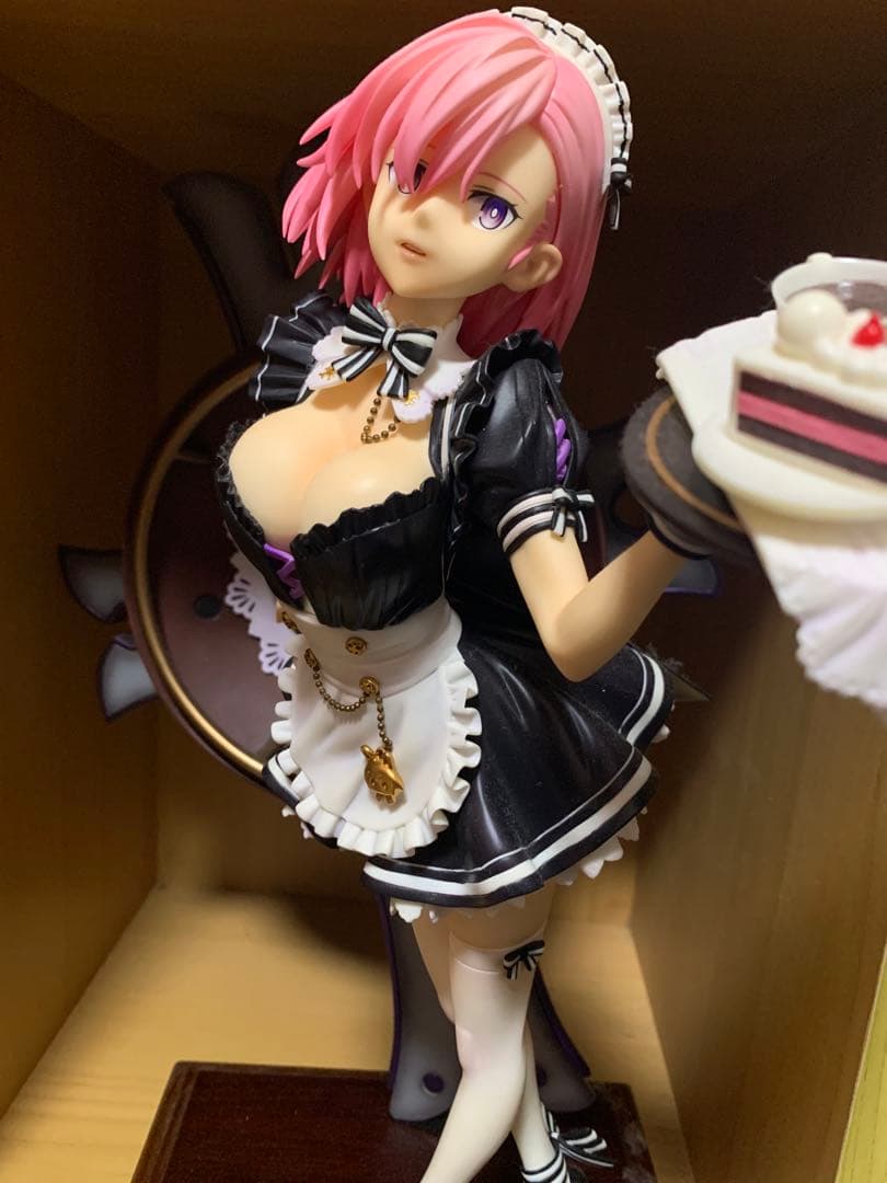 塗装済完成品 マシュ・キリエライト メイド ガレージキット 巨大