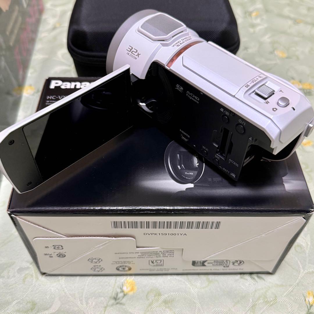 ほぼ新品 Panasonic HC-VX3（ホワイト）高品質アクセサリー一式