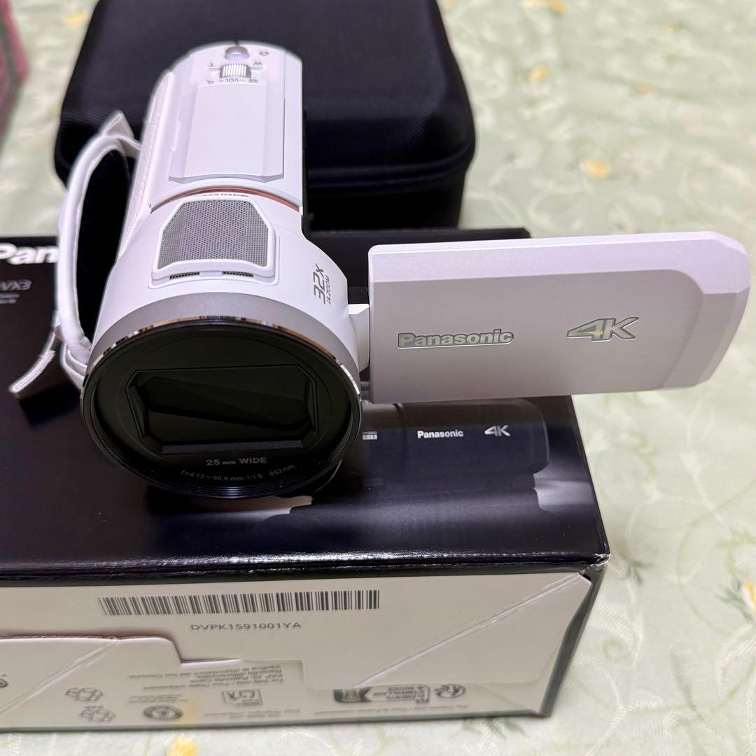 ほぼ新品 Panasonic HC-VX3（ホワイト）高品質アクセサリー一式