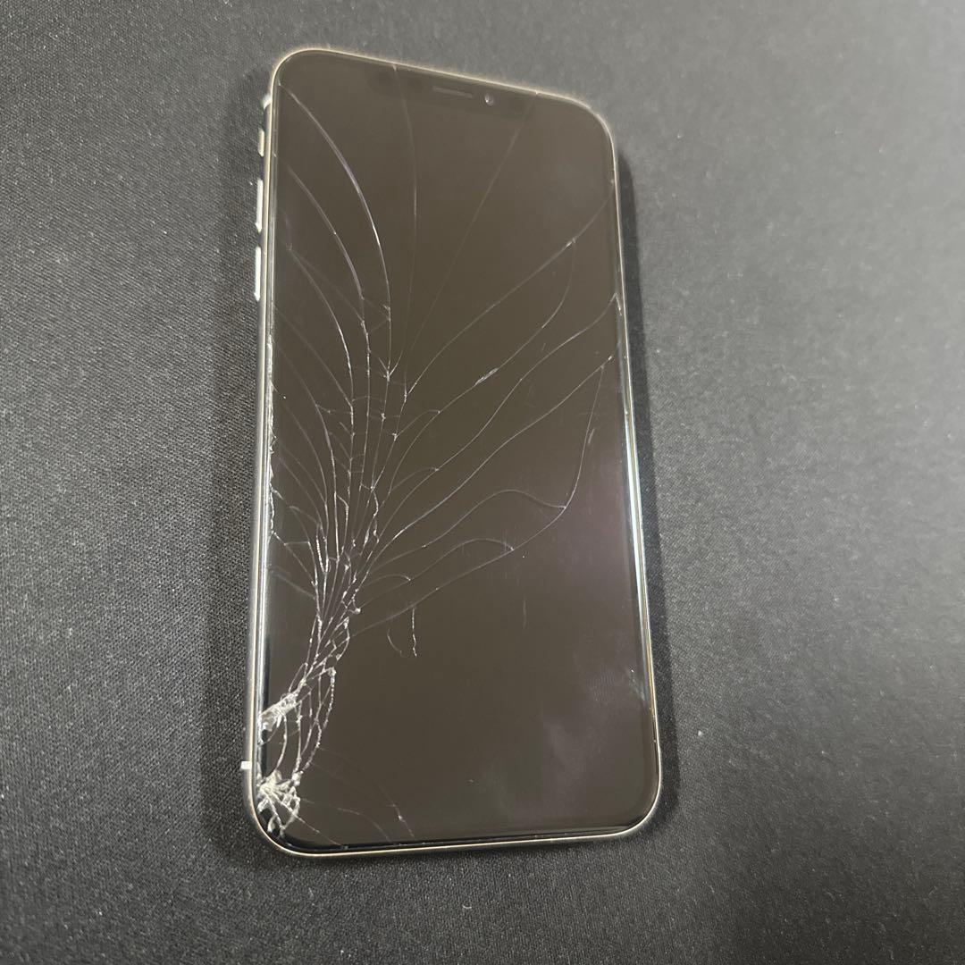 iPhone X 画面割れ 操作問題なし