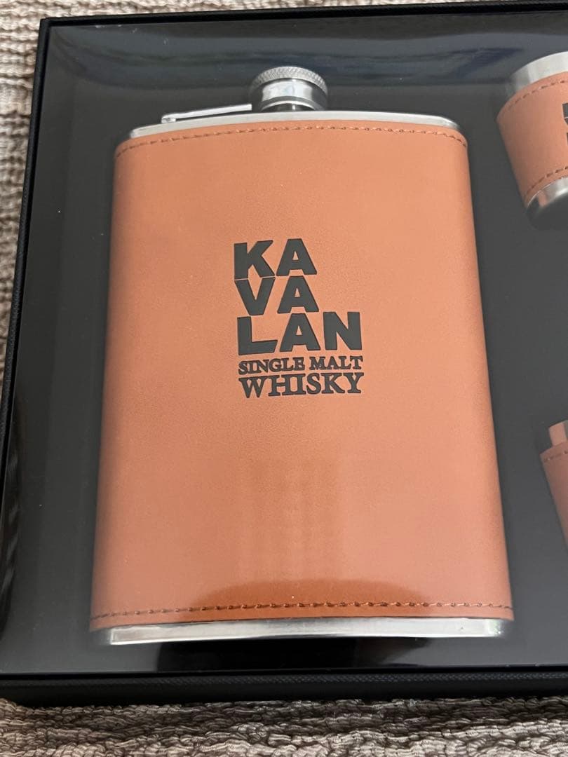 非売品・新品未使用】KAVALAN カバラン スキットル&カップセット