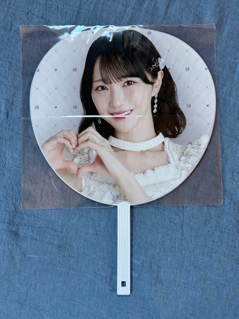 野口衣織 ＝LOVE8周年ツアー 個別ビッグうちわ - メルカリ