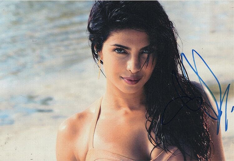 直筆サイン入り写真 プリヤンカー・チョープラー 俳優/フレーム別/SA鑑定済