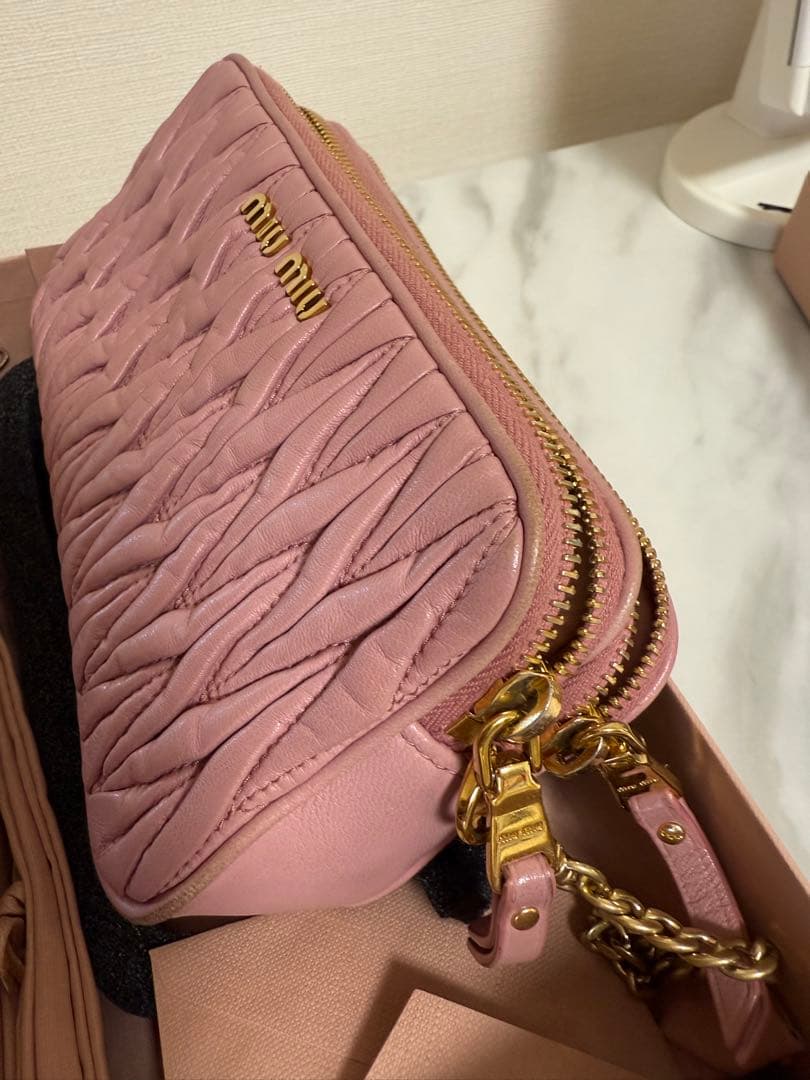 miu miu ショルダーバッグ　売り切り価格