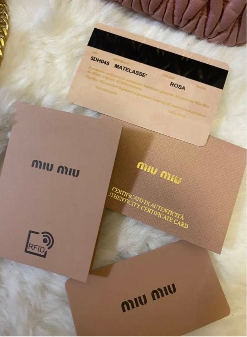 miu miu ショルダーバッグ　売り切り価格