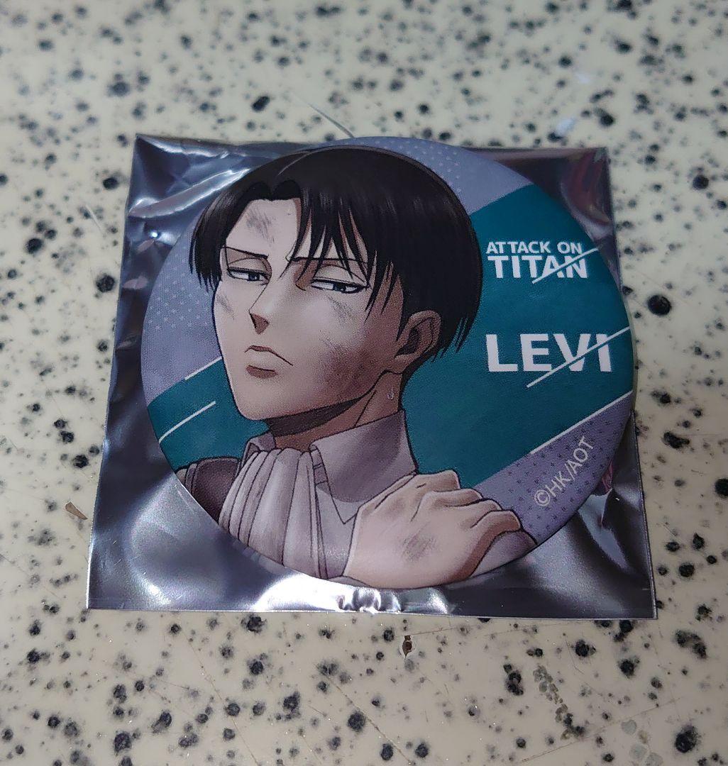 リヴァイエルヴィン進撃の巨人缶バッジポストカードアルバム