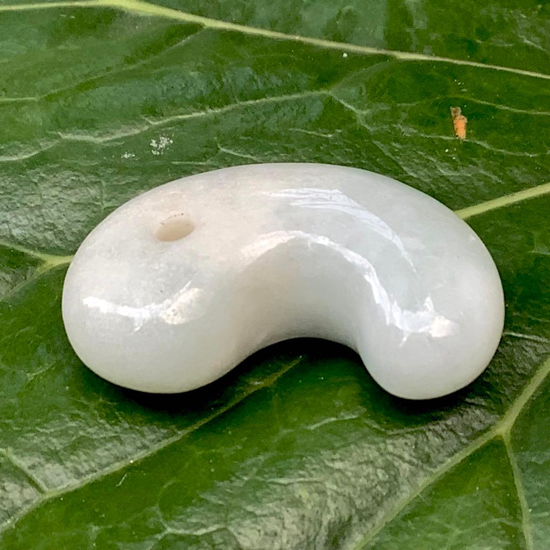 ✳小滝産 高品質*特大プレミア 糸魚川翡翠勾玉 鑑別書付 高価逸品お