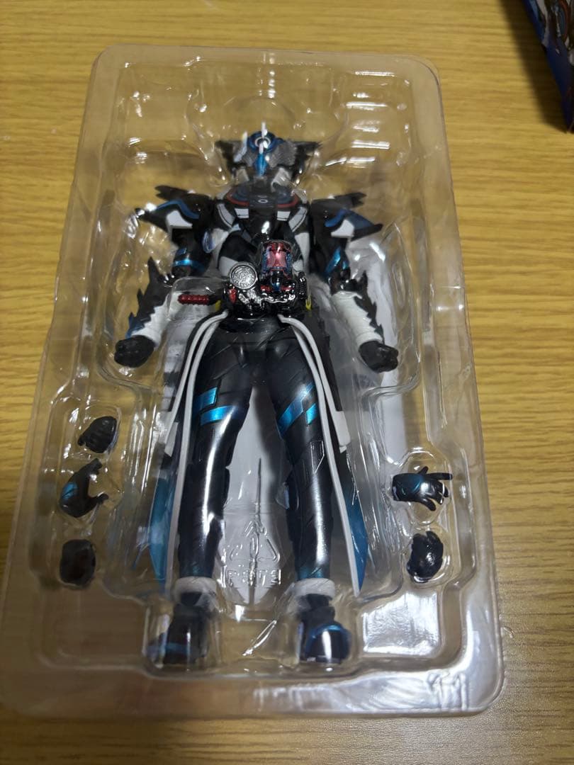 SHFiguarts 仮面ライダークローズ　クローズエボル