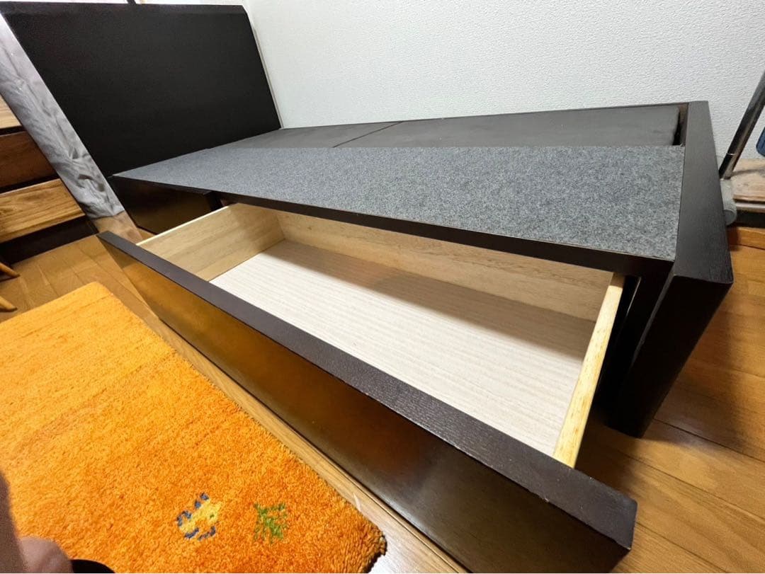 シモンズ　ベットフレーム　引き出し付き(静岡県三島市引き取り値下げ)