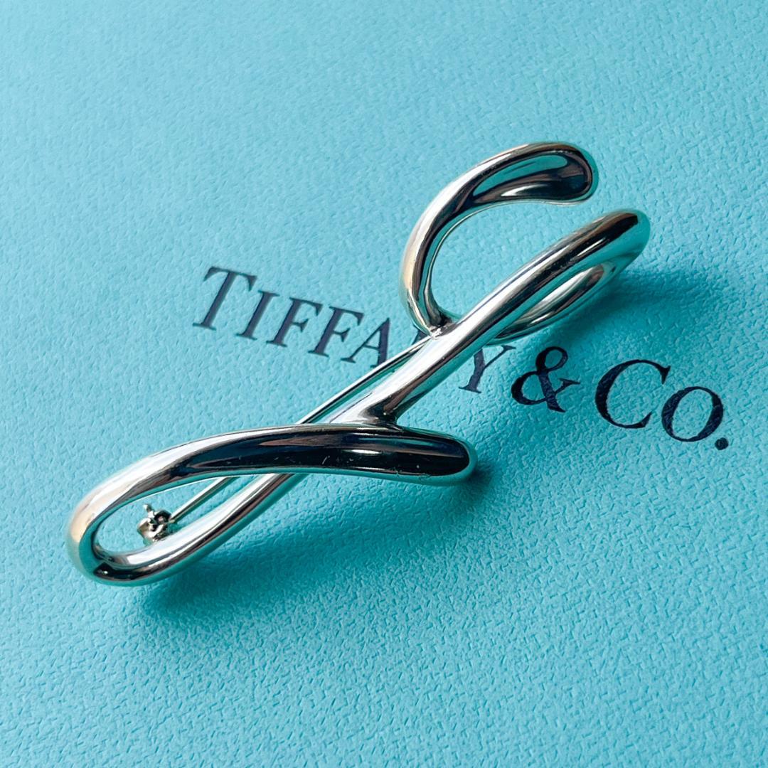 週末お値下げ美品ティファニーイニシャルブローチTTIFFANY