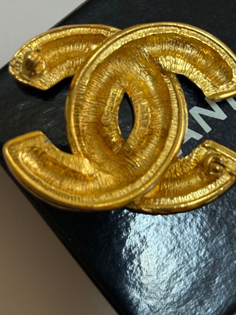 CHANEL マトラッセ ブローチ 17時までの限定価額♡シャネル マトラッセ