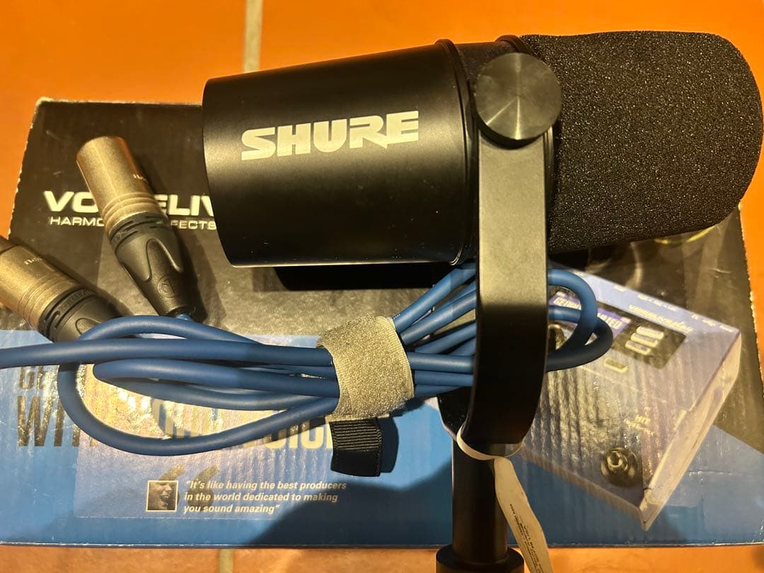 TC-HELICON SHUREマイク TCヘリコン