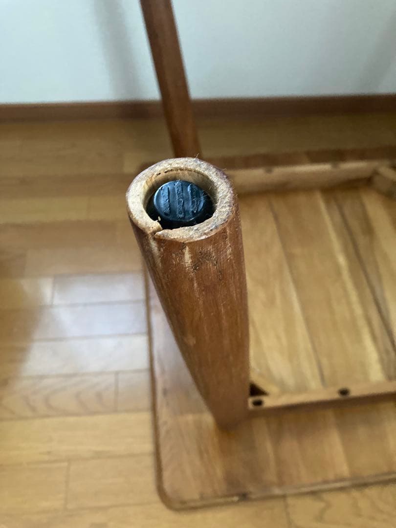 木製　ヴィンテージ風　ダイニングテーブル　正方形　ブラウン