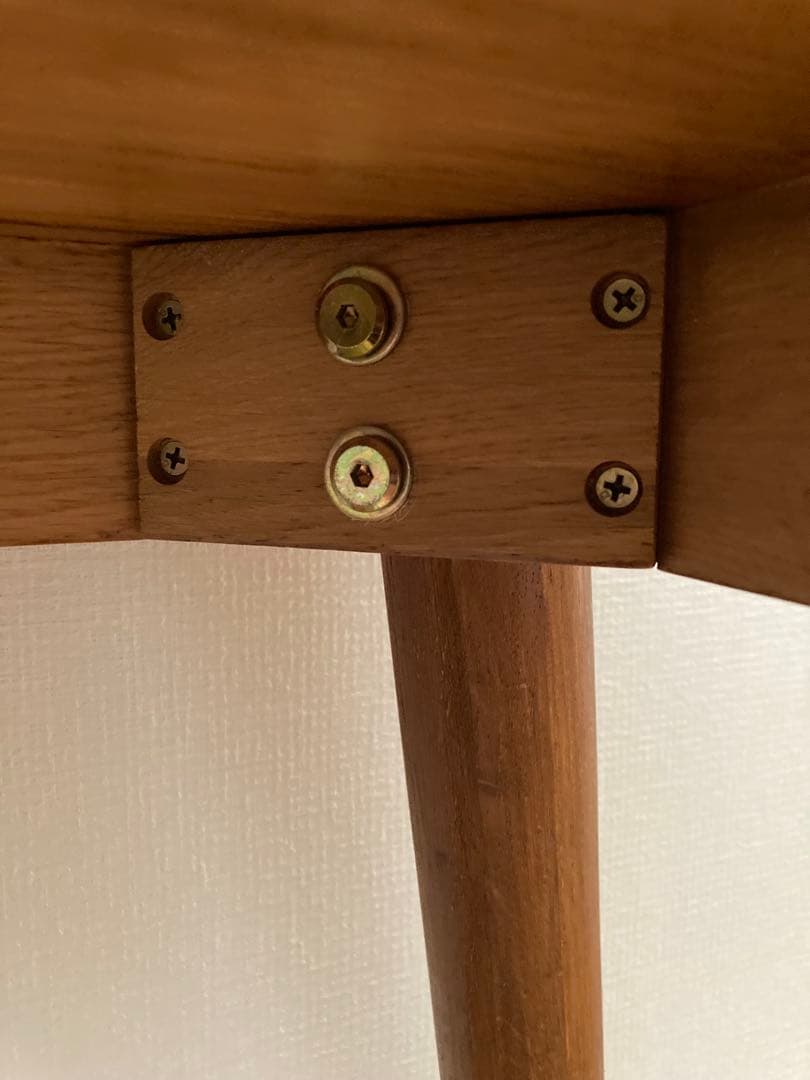 木製　ヴィンテージ風　ダイニングテーブル　正方形　ブラウン