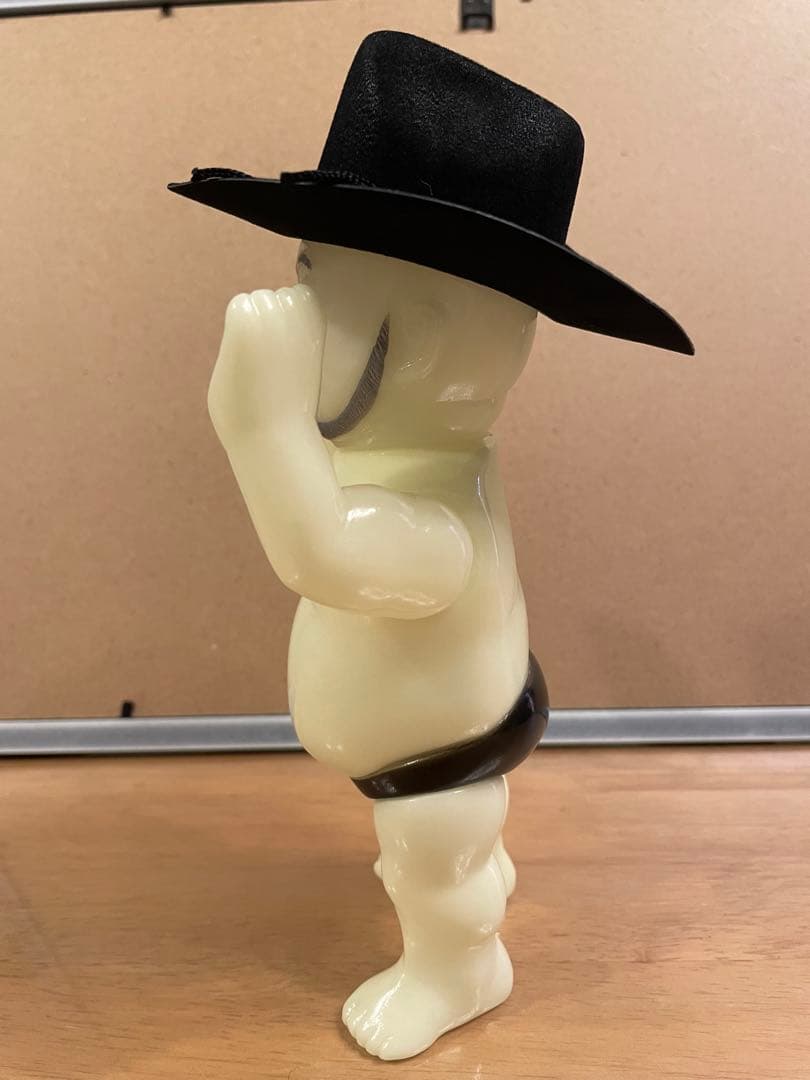 ハリウッド　ザコシ　シショウ　ソフビ　墓場の画廊　蓄光