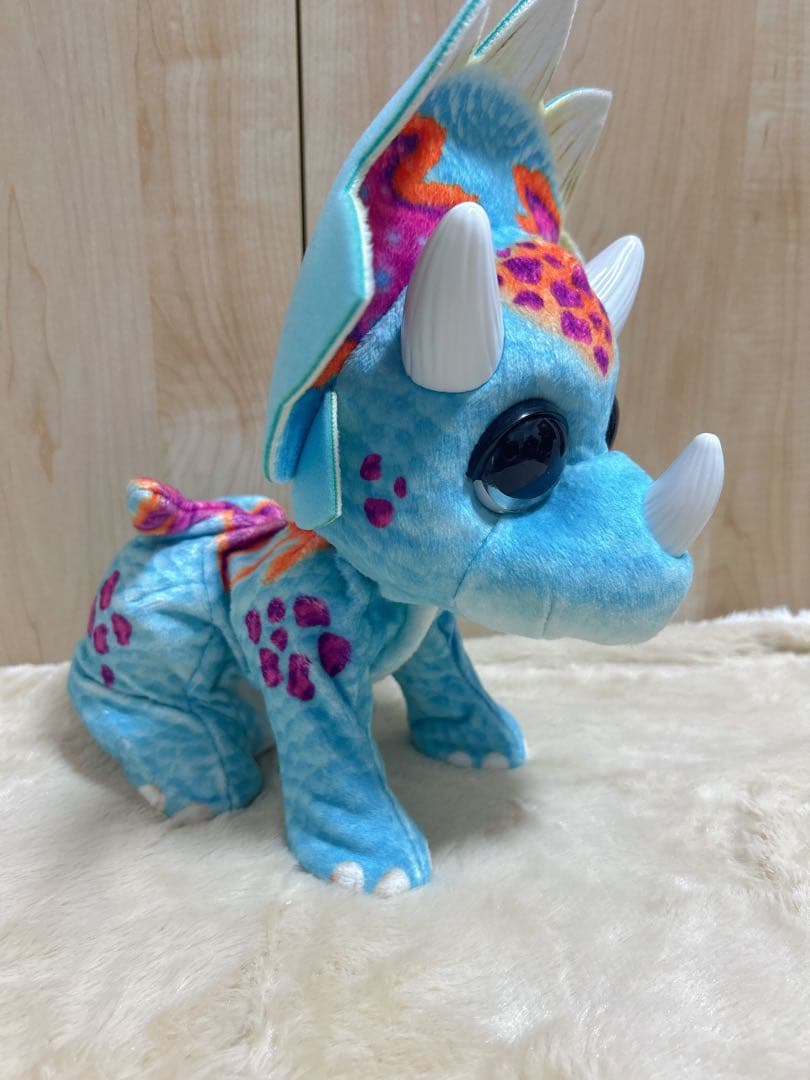 ファーリアル　トリケラトプス　人形　恐竜　FurReal ぬいぐるみ　レア