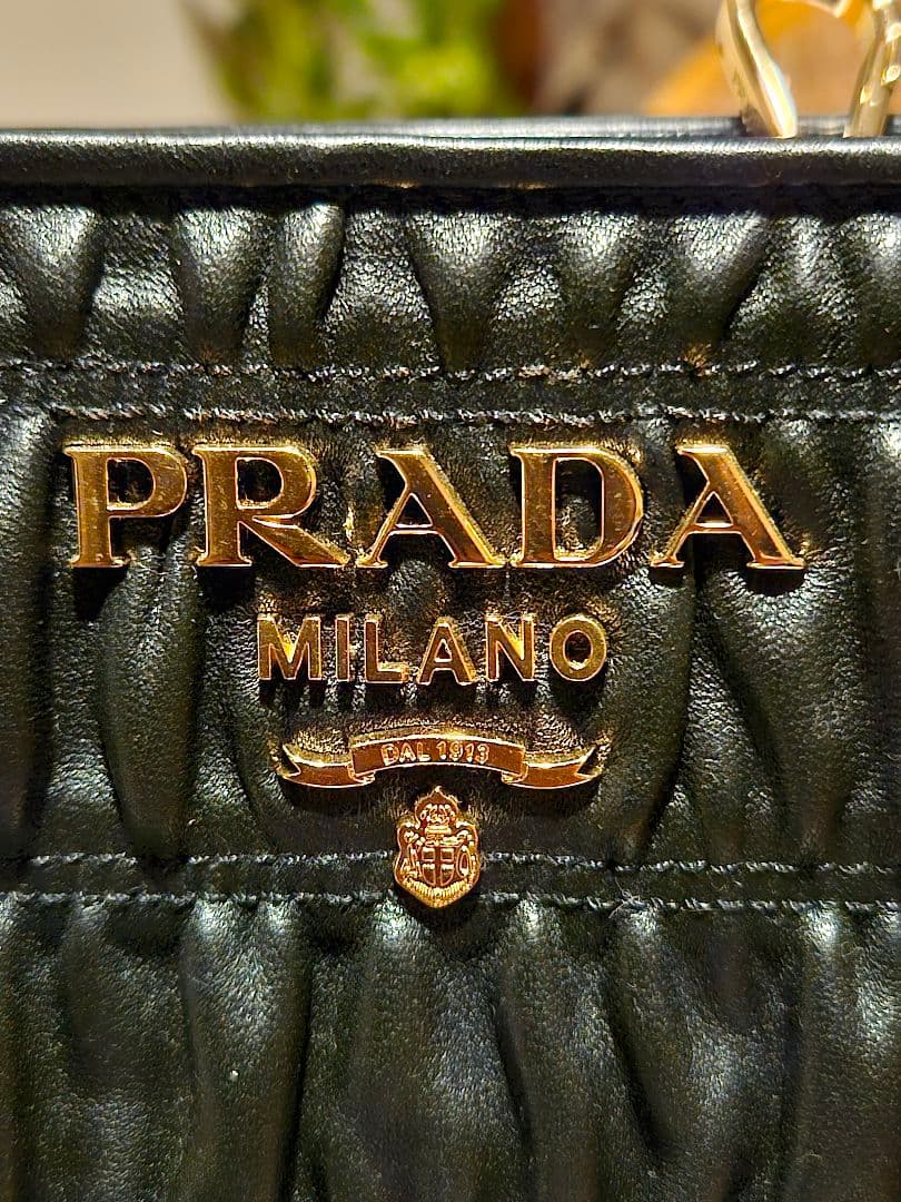 PRADA　プラダ　レザー　ハンドバッグ 2WAY ショルダーバッグ