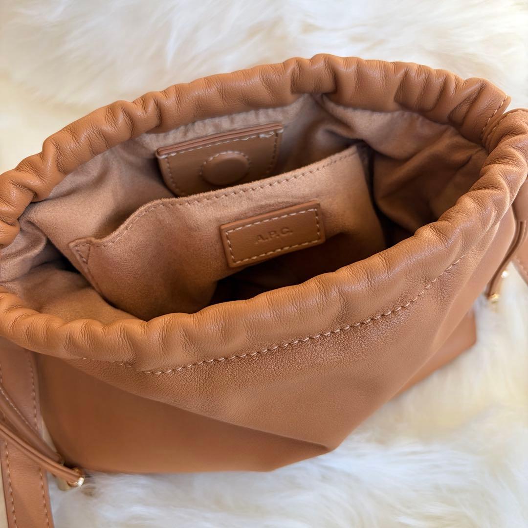 A.P.C アーペーセー SAC NINON MINI ショルダーバッグ 巾着