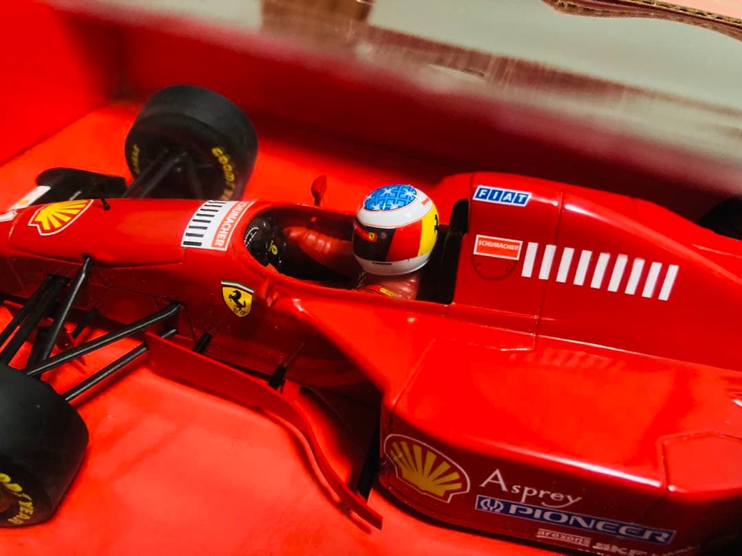 Ferrari F1 1/18ミニカー M.シューマッハ