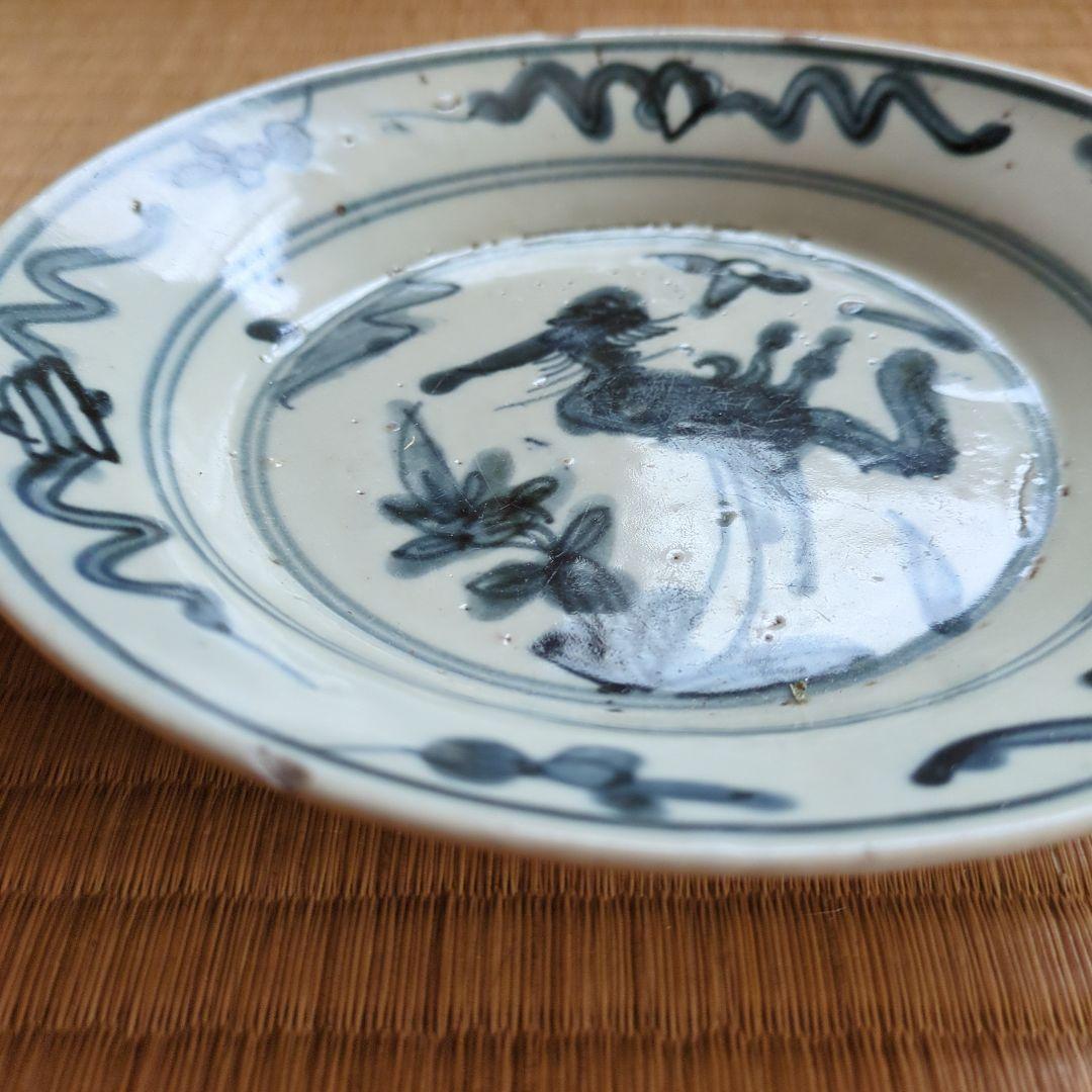 青い絵付けの陶器製平皿 呉須手 皿 骨董品