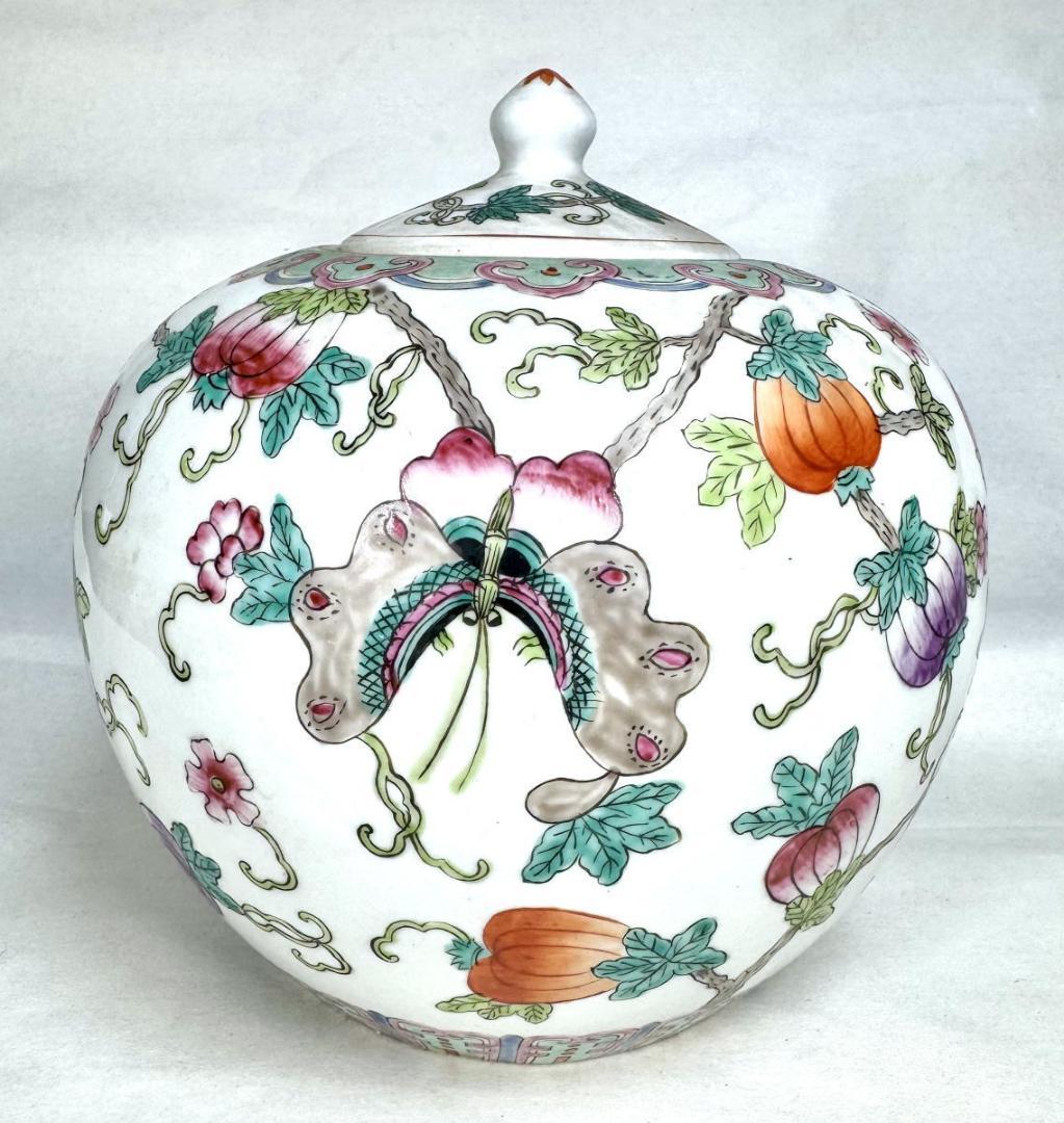 粉彩花蝶文蓋壷 唐物 骨董 古美術 中国古玩 入手困難コレクションWWTT317