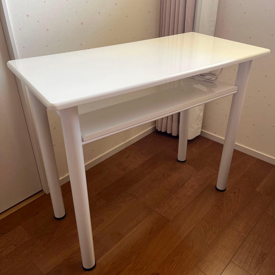 【超美品】エトゥベラ ネイルテーブル パソコンデスク　作業台 スリム コンセント