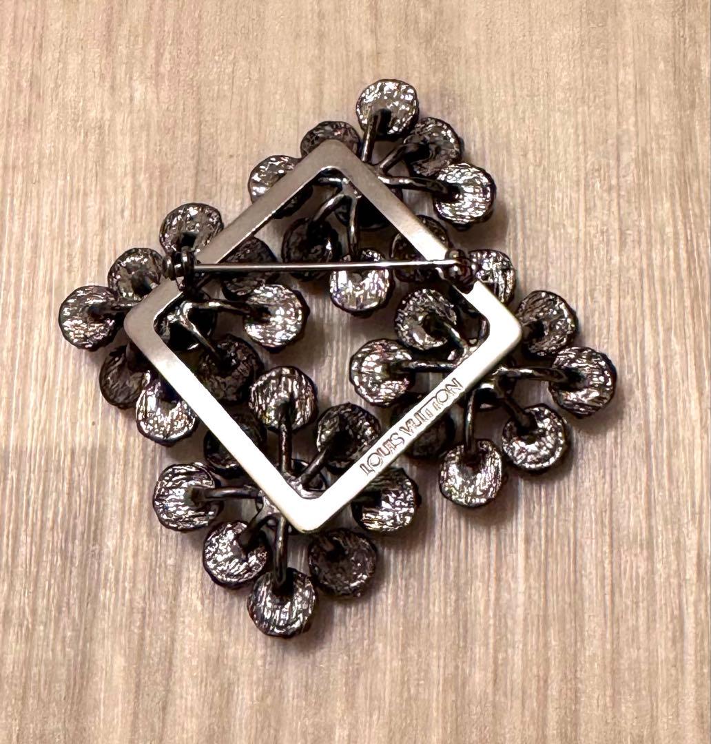 ルイヴィトン ミルエウンヌ GP×ラインストーン ブローチ シルバー