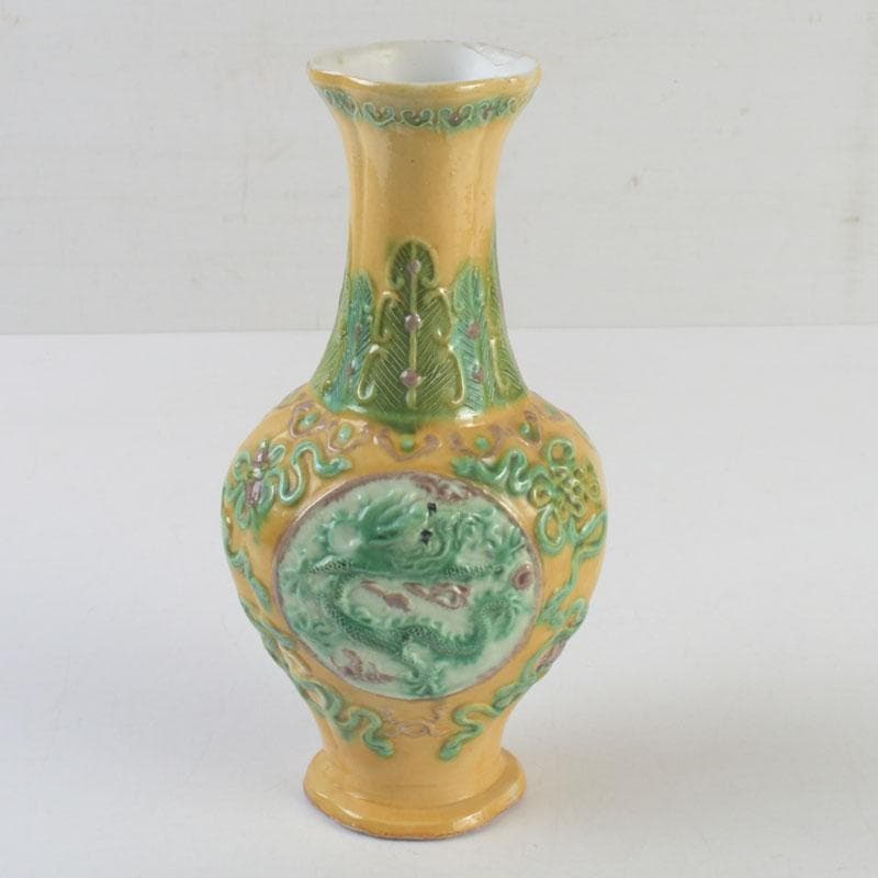 中国 大清光緒年製款 三彩 雲龍花草文瓶 花瓶 V 9593