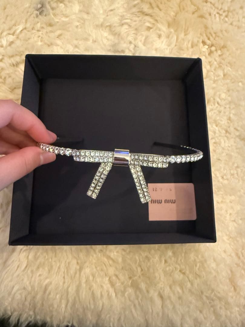 miumiu カチューシャ　リボン　クリスタル