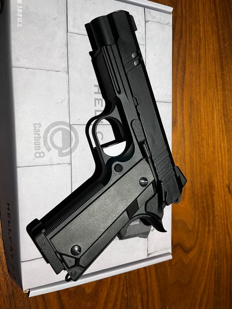 Carbon8 HELLCAT 4.3 ガスガン マガジン2本、ガス48本付き