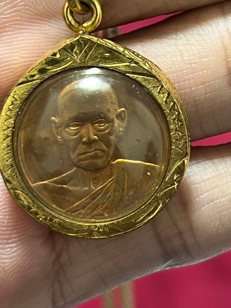 タイで人気のタイ仏像。 タイ国内最大の仏像＆アユタヤの極上“焼き川エビ”とタイ料理 - 激旨