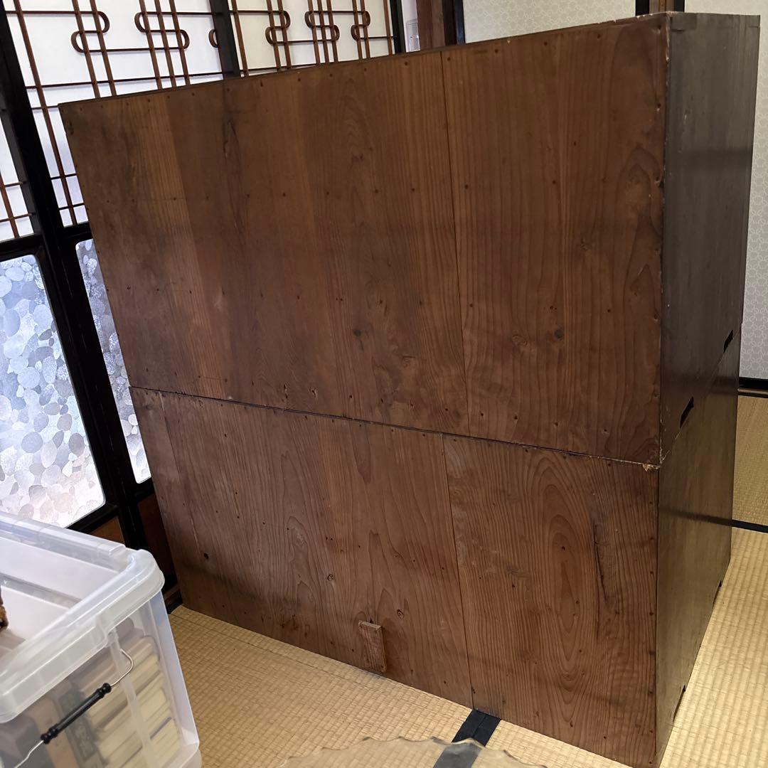 アンティーク 飴色のツヤ美しいシンプル和箪笥 たっぷり収納