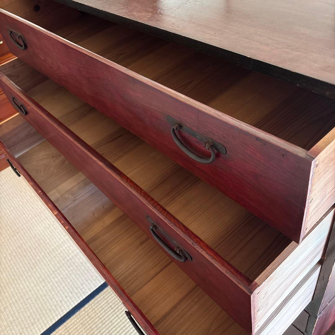 アンティーク 飴色のツヤ美しいシンプル和箪笥 たっぷり収納