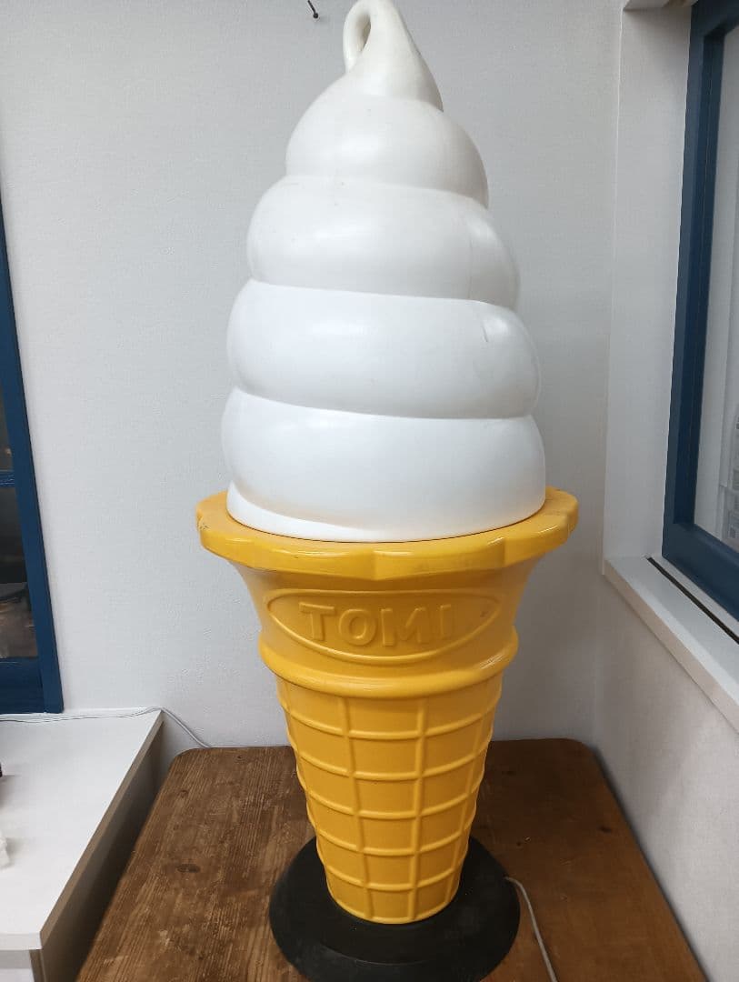 スジャータ 大型ソフトクリーム ライト ランプ TOMI インテリア