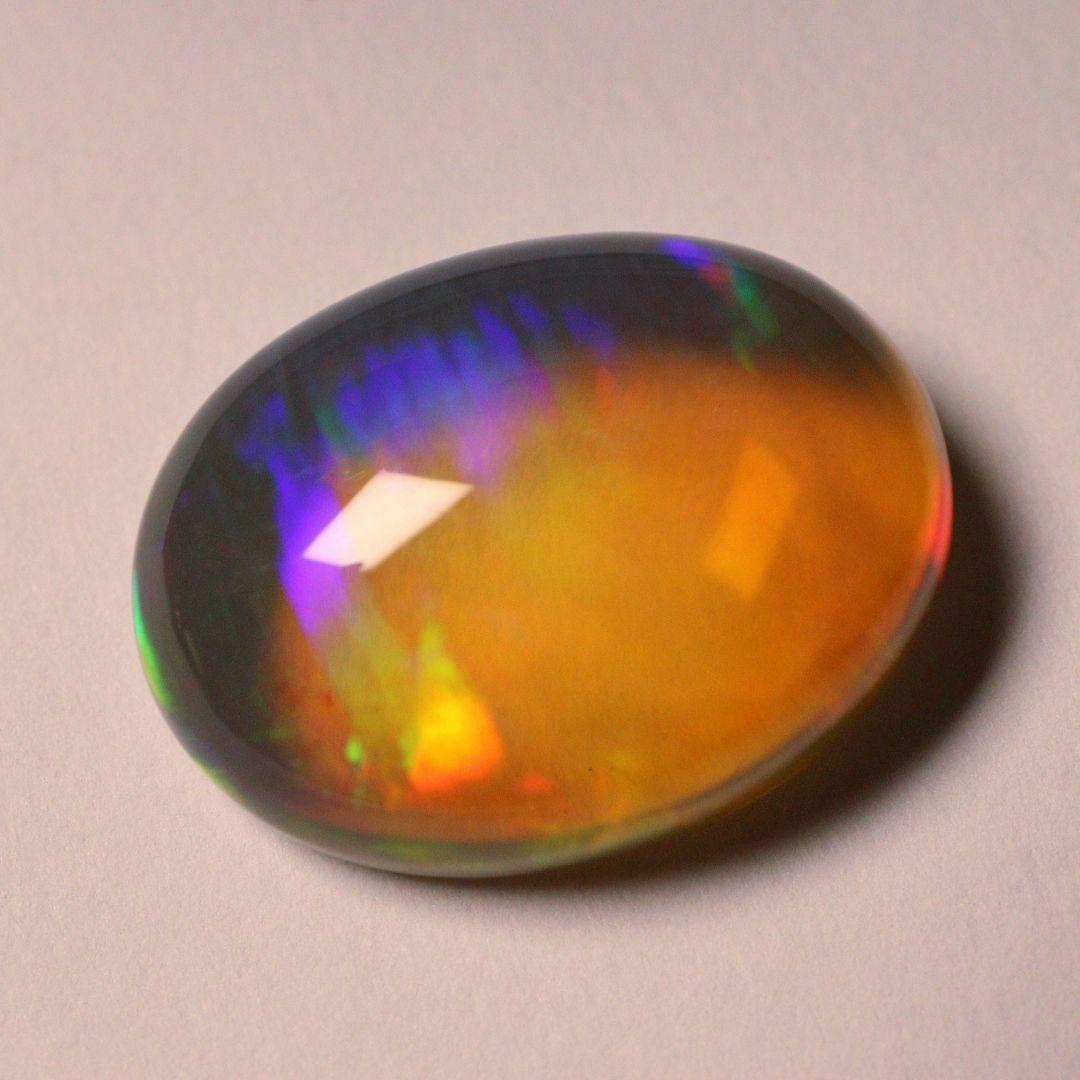 珍しい透明感 ウェロー産 ブラックオパール 無染色11.37ct W007