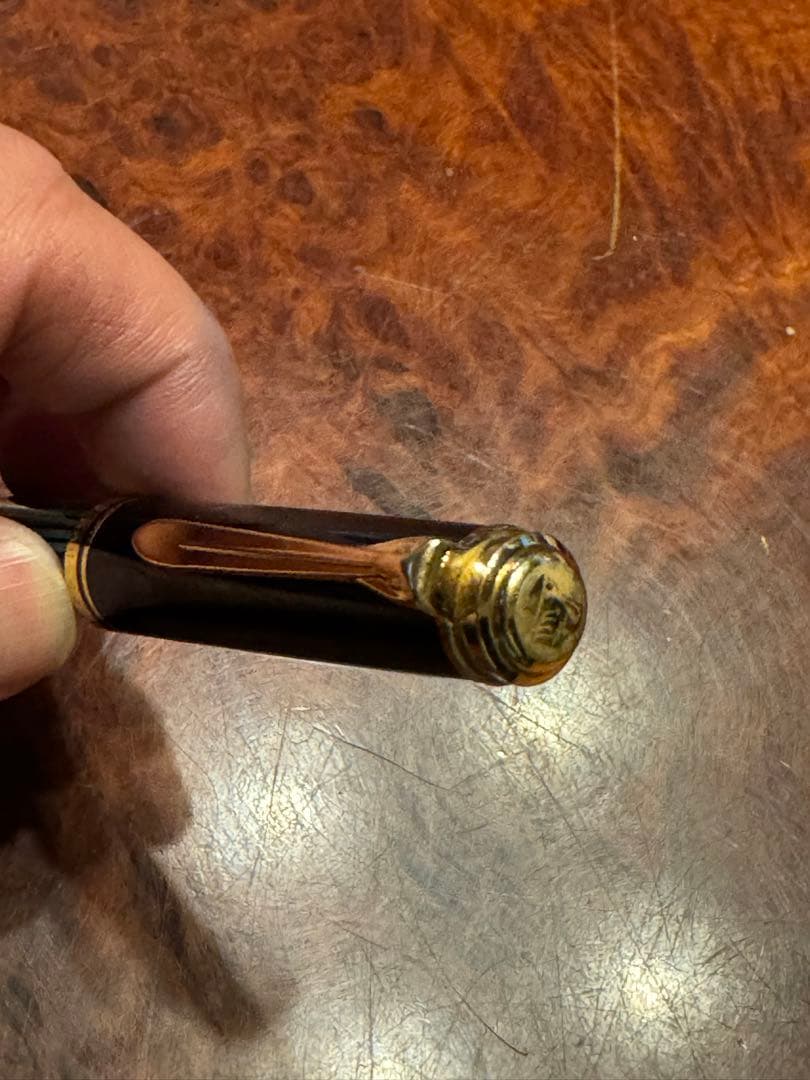 ペリカン高級万年筆14K緑縞スーべレーンジャンクにて