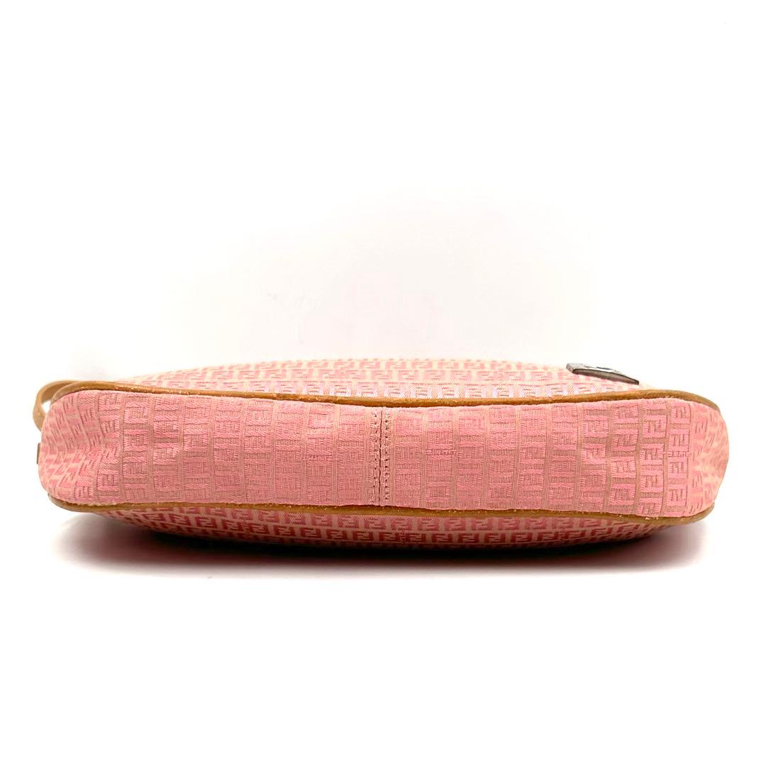 《美品》FENDI ズッキーノ FF金具 ミニハンドバッグ アクセサリーポーチ