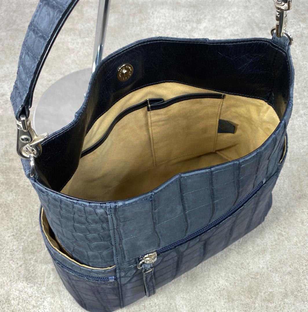 【極美品】 クロコダイル ワニ革 ヌバック 日本製 JRA認定 ショルダーバッグ