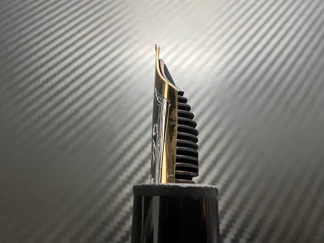 モンブラン マイスターシュテュック ル・グラン146 万年筆 中白 B 太字