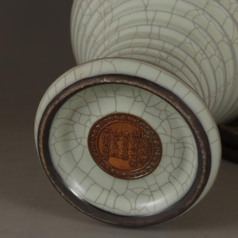 宋官窯汝窯螺旋紋梅瓶 景徳鎮 陶磁器 装飾品 現代工芸品美術品 置物