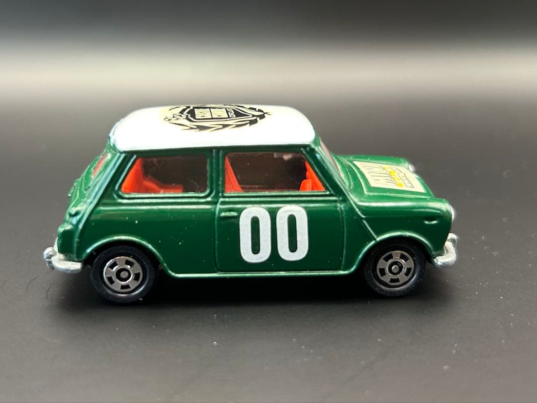 tomica MINI COOPER ミニクーパー　トラフィック　日本製