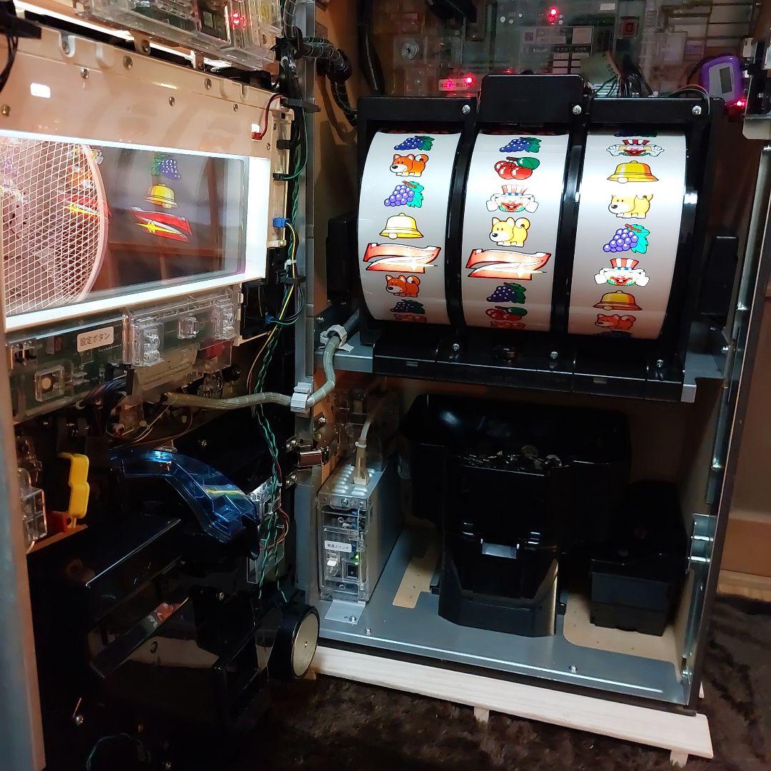 JUGGLER スロットマシン 鍵付き コイン2000枚付き