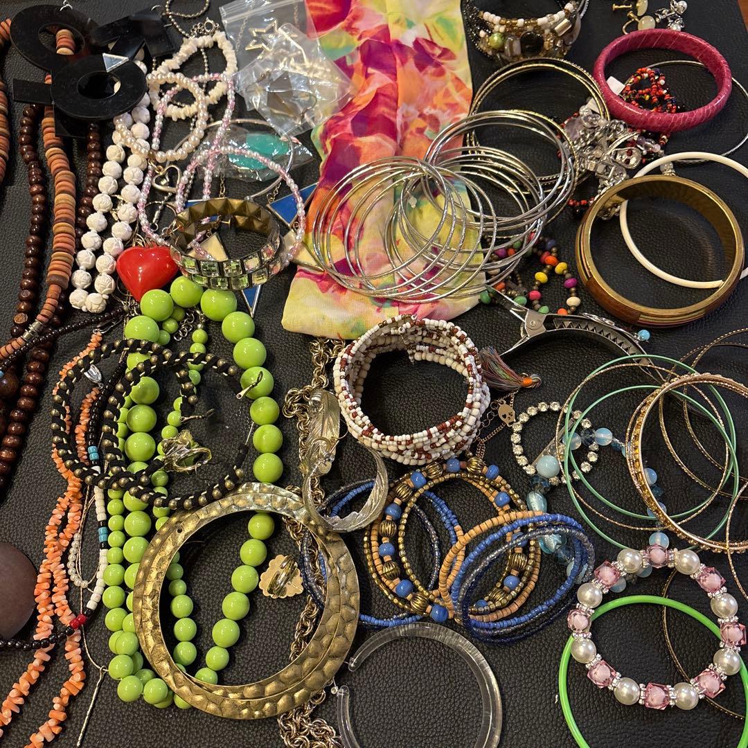 アクセサリーまとめ売り260点以上　約3.4キロ