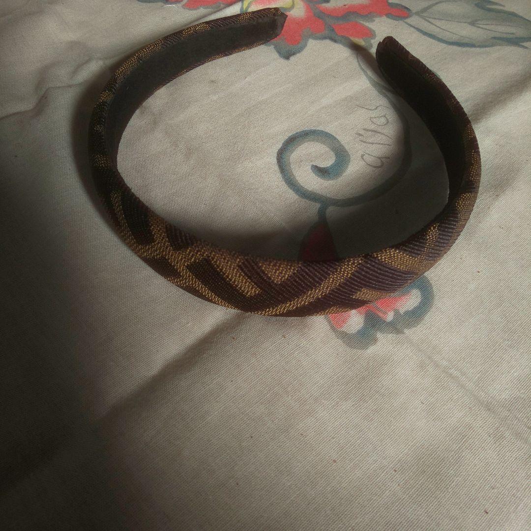 カフェラテミルク多め　美品 フェンディ カチューシャ